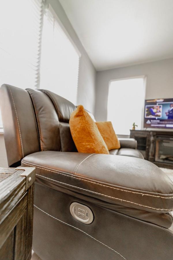 Comfortable King Suite Zen Space Hattiesburg Exterior photo